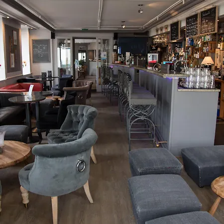 昂热酒店 酒店
